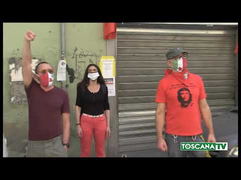 2020-04-25 FIRENZE - ABITANTI QUARTIERE S.NICCOLO' CANTANO BELLA CIAO