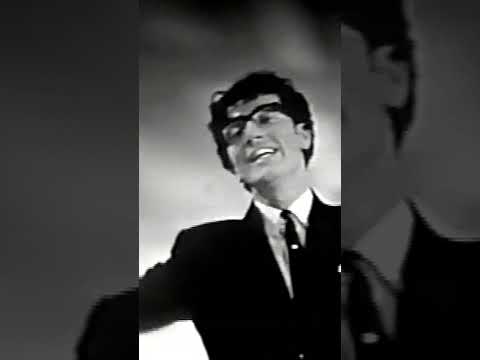 Freddie and The Dreamers I'm Telling You Now