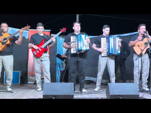 JALIL FAISAL- Enganchado en vivo-comienzo de show "Fiesta día de la Tradición"en La Brava, Santa Fe.