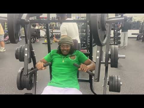 WINTER BULK DAY 39 CHEST TRICEPS AND SHOULDERS