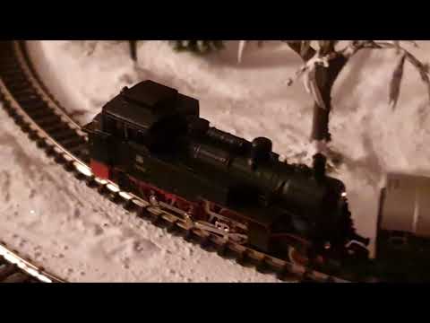 Wunderschöne Kofferbahn Spur Z Winteranlage