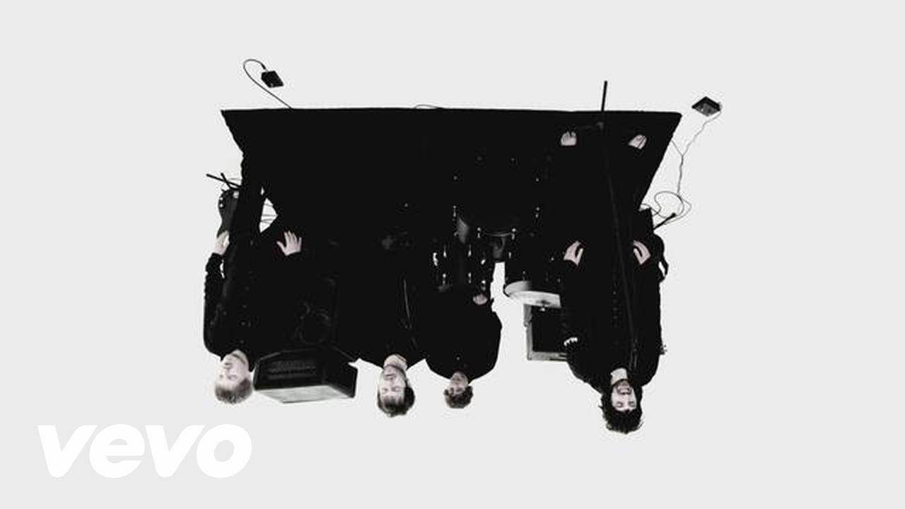 Kasabian — Switchblade Smiles