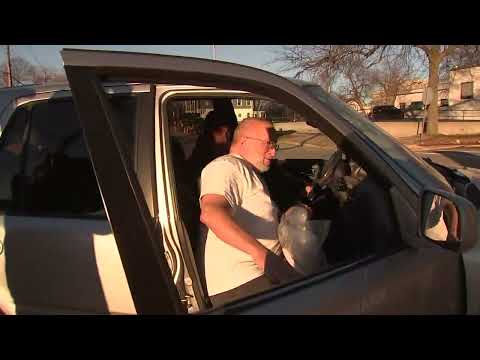 Robert Crimo Jr., father of Highland Park shooting suspect, walks out of jail