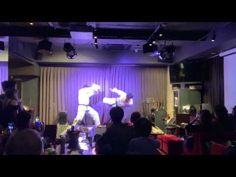 Breaking Wooden Boards by Karate Comic Ryo and Sensei Toshihide Iwasawa