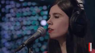 Javiera Mena "Dentro de ti" Review