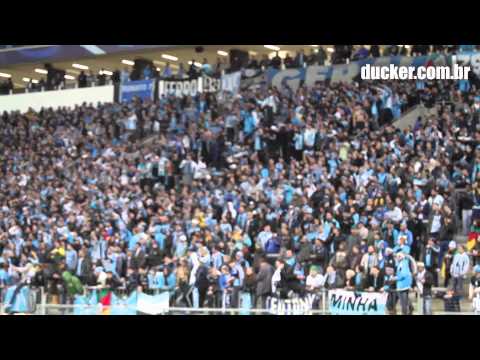 Grêmio 3 x 1 Cruzeiro - Brasileirão 2013 - Festa na Geral / Bebendo Vinho