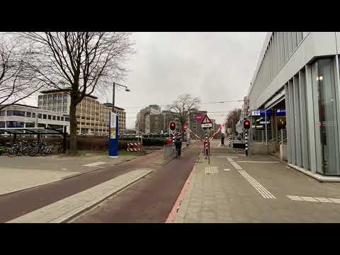 Overweg (level crossing) station Alexander, metro Rotterdam