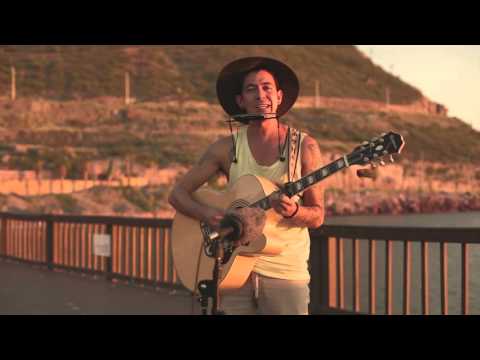 NANUQ "´Quizás Dios, solo sea un amigo" (en vivo)