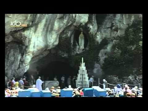 Chapelet à Lourdes