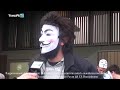 Video: Centri sociali davanti alla sede BPVi, nessuna "V per Vendetta", ma dure accuse dagli uomini mascherati. E la polizia controlla e spiega