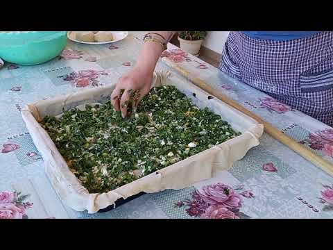 How to make Greek spanakopita veggie pie at home garden vegetable pie recipe from Greece