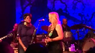 There&#39;s A Break In The Road - Tedeschi Trucks Band with Betty Harris -12/4/2015