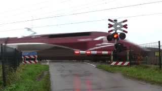 preview picture of video 'Spoorwegovergang Kockengen/ Dutch Railroad /Level Crossing/ Bahnübergang/ passage a Niveau'
