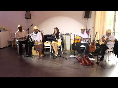 Embona sy Hanina (Mahaleo) - Gasy Valiha