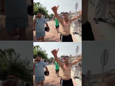 Video Thumbnail: Thousands walk and swim across Morocco's border
to Spain's Ceuta