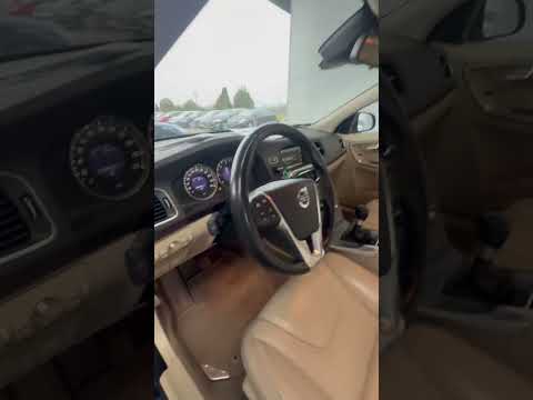 фото volvo v60 i 0