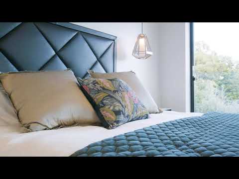 63 Molesworth Street, Kew