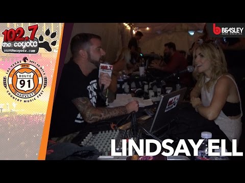 Lindsay Ell raves about Brad Paisley’s guitar skills