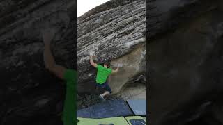 Video thumbnail of Buda, 7a+. La Comarca