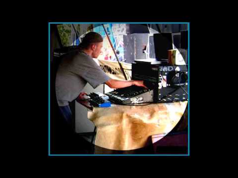 Spud live @ Makak Party 03-09-2005