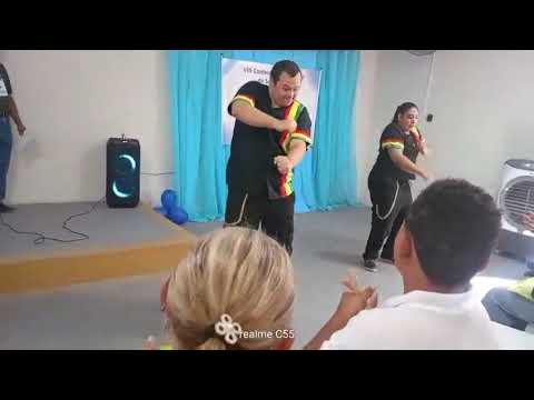 Tata & Jessica arasando no reggae apresentação Apae de jerumenha Piauí 