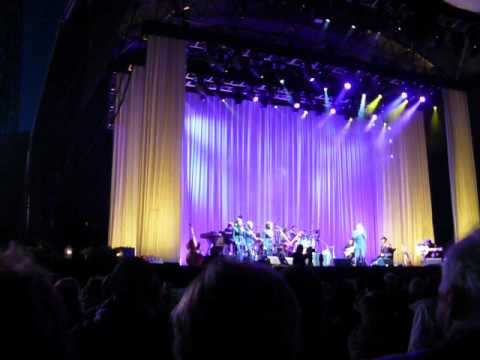 Video thumbnail for Light as the Breeze (Live in Dublin)