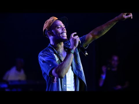 B.o.B - "Airplanes" Live at SXSW 2012