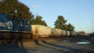 preview picture of video 'Solid Conrail H6A at Hummelstown, PA 12/11/09'