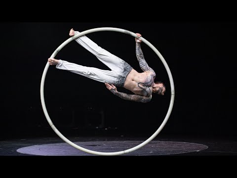Cyr wheel Sasha Gangur