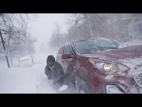 Etats-Unis : une tempête hivernale d'une rare intensité balaie le pays, des records de froid battus