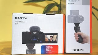 Sony ZV1 Unboxing: What Comes in the Newest Vlogger Camera Box 📷🤳