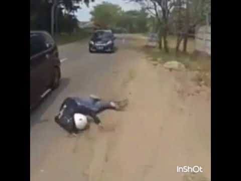 tengah sedap layan corner tertibaaaa