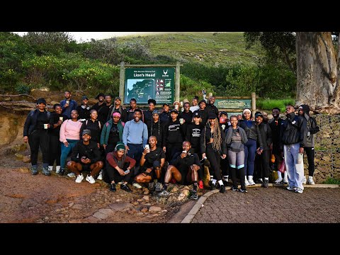 Chasing Views & Vibes – Our Lion’s Head Adventure!