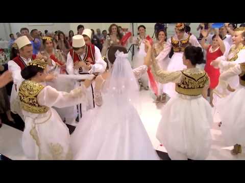 Shikoni nje valle e mrekullueshme - Valltaret marin nusen ne valle - dasma Mentori & Eralda