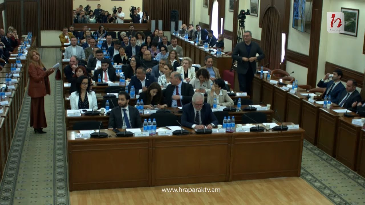 Մի հատ կոռեկտ խոսեք. Լարված իրավիճակ` քաղաքապետարանում