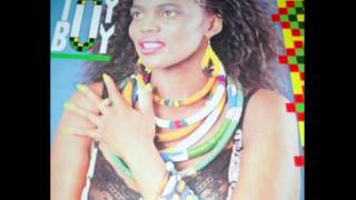 Liza Mezulu - Satisfy