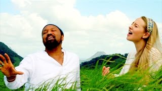 Osseh Shalom (He Who Makes Peace) by Micha'el & Ashley