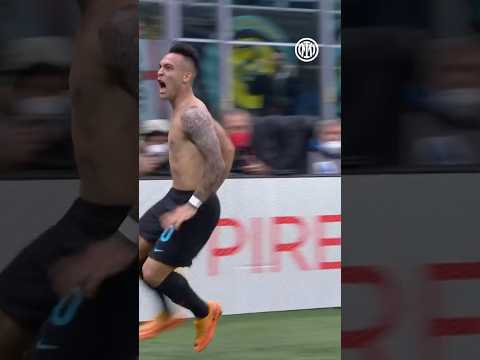 Lauti scores and San Siro goes crazy 🤯🖤💙🐂 #IMInter #Shorts