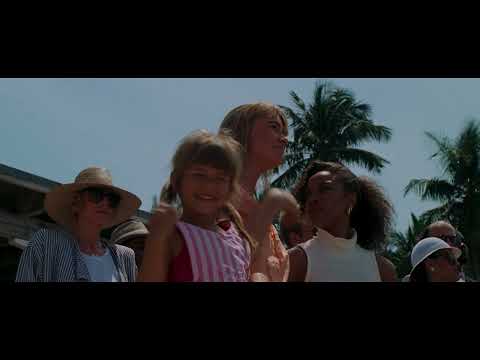 Jaws: The Revenge (1987)- Mrs. Ferguson eaten on banana boat (4K, Enhance, Brighten)