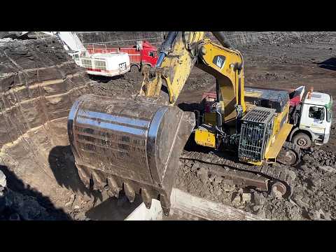 Caterpillar 365C & Caterpillar 385C Excavators Loading Coal on 4 Axle Trucks | Mining - Interkat SA