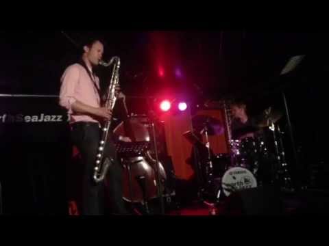 Joris Roelofs Trio Featuring Matt Penman & Ted Poor - Aliens Deliberating (interlude) / Four in One