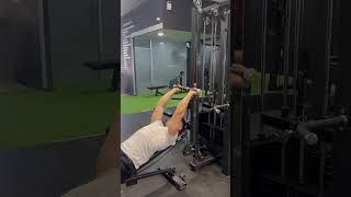 PRESS FRANCÉS EN POLEA BAJA