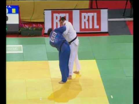 JUDO 2009 Tournois de Paris: Adam Okruashvili (GEO) - Angel Parra (ESP)