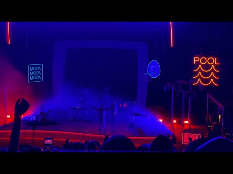 Glass Animals - Tokyo Drifting w/ Denzel Curry (clip) @ Red Rocks, 6/15/22