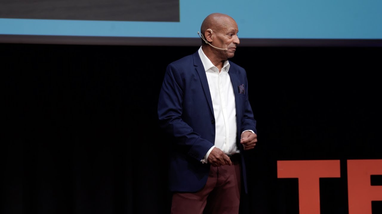 A blueberry in a glass of milk | Clint Leahr | TEDxInnsbruck