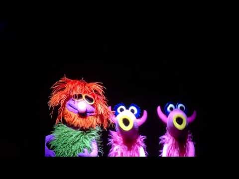 Mahna Mahna with Kylie Minogue - The Muppets Take the O2 - Friday 13th July 2018