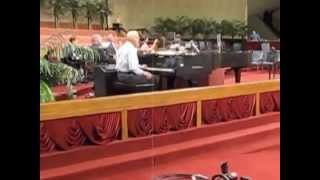 Jimmy Swaggart Piano Prelude 6-18-12