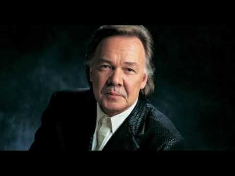 Kari Tapio - Olen Kuullut On Kaupunki Tuolla