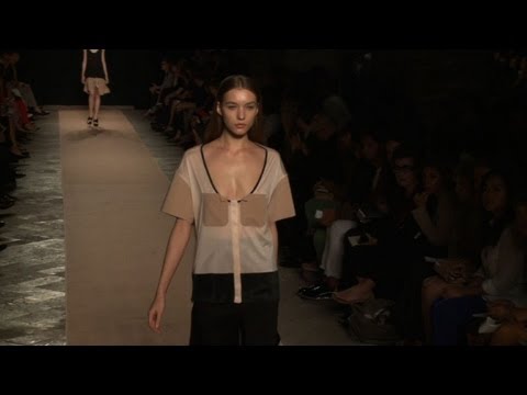 Marco de Vincenzo- Spring Summer Women Collection 2013 in Milan (novoice)