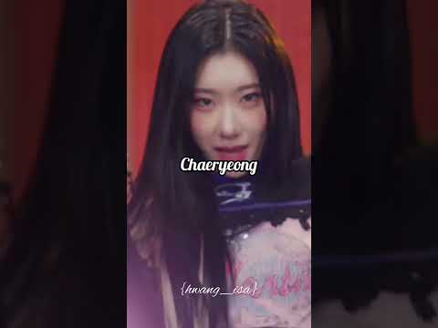 •quantos outfits as meninas do itzy usaram em Cheshire•